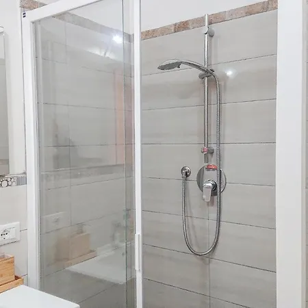 Stunning In With 1 Bedrooms&wifi La Spezia