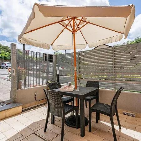 Stunning In With 1 Bedrooms And Wifi *