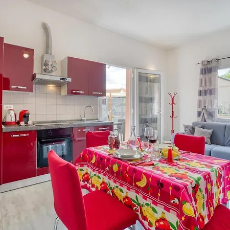Stunning In With 1 Bedrooms And Wifi La Spezia
